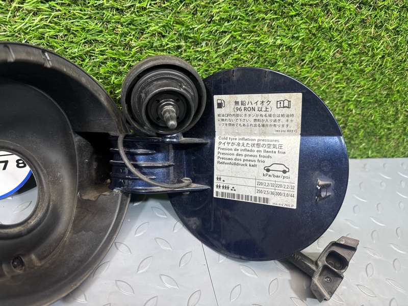 Лючок бензобака, 3000 рублей, Санкт-Петербург