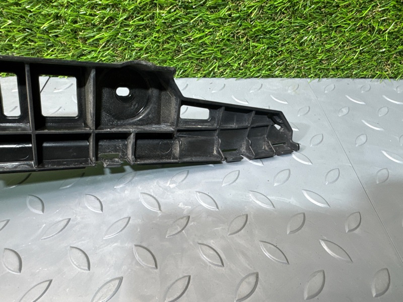 Направляющая бампера, 1500 рублей, Санкт-Петербург