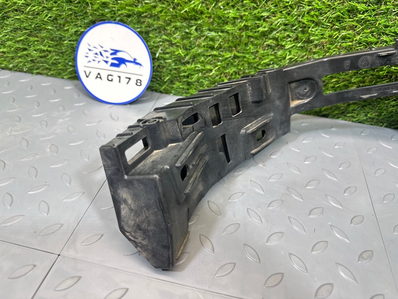 Направляющая бампера, 1500 рублей, Санкт-Петербург