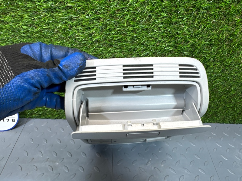 Плафон салонный, 4000 рублей, Санкт-Петербург