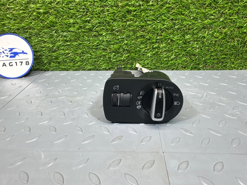 Переключатель света фар, 1000 рублей, Санкт-Петербург