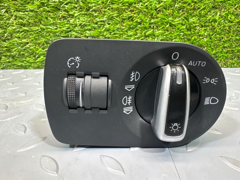 Переключатель света фар, 1000 рублей, Санкт-Петербург