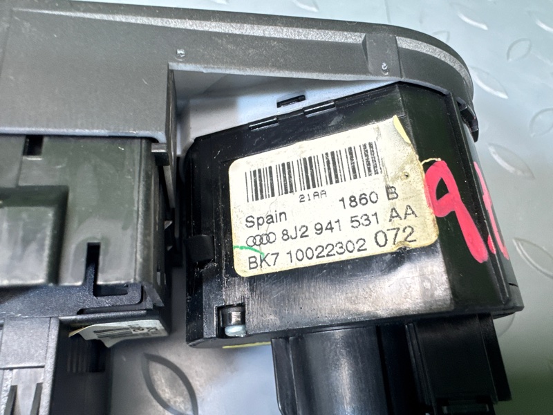 Переключатель света фар, 1000 рублей, Санкт-Петербург