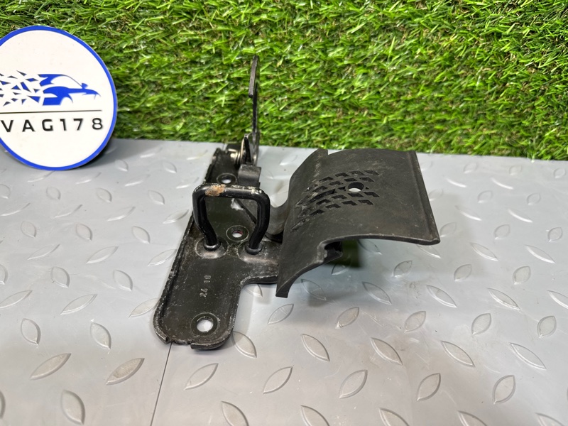 Крючок капота, 1000 рублей, Санкт-Петербург