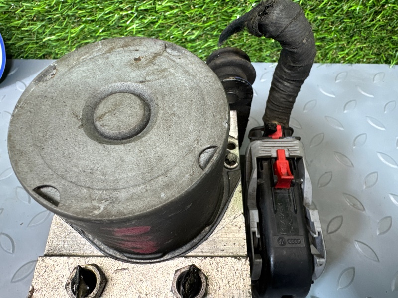 Блок ABS, 2000 рублей, Санкт-Петербург