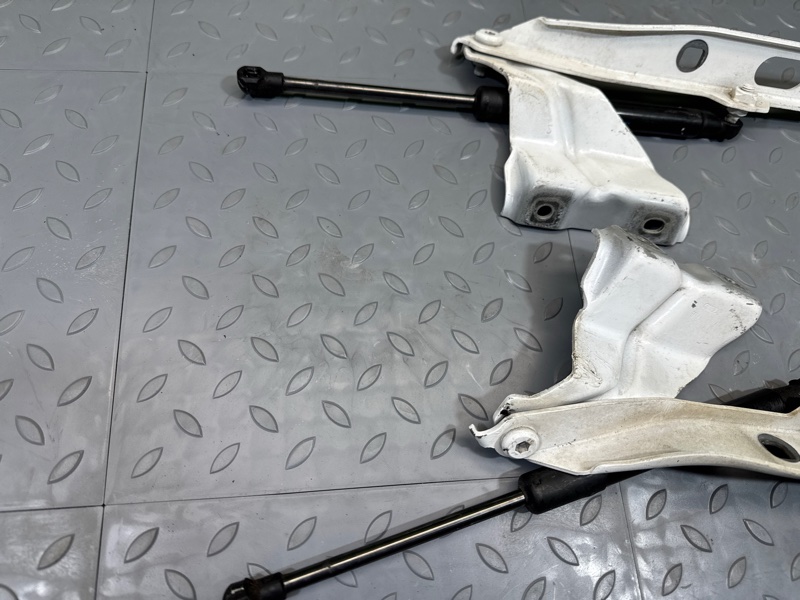 Петля капота, 2200 рублей, Санкт-Петербург