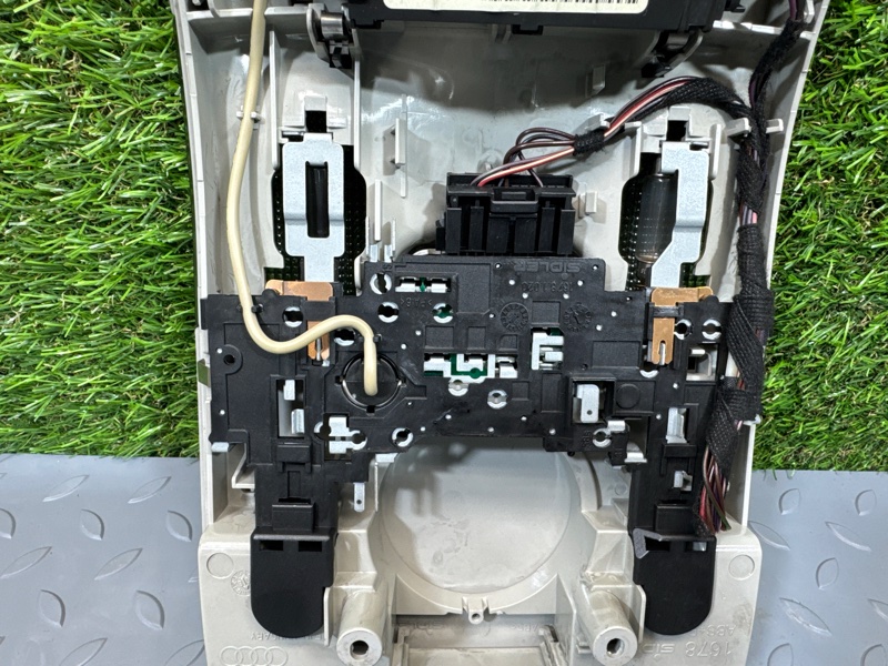 Плафон салонный, 1500 рублей, Санкт-Петербург