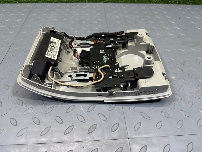 Плафон салонный, 1500 рублей, Санкт-Петербург