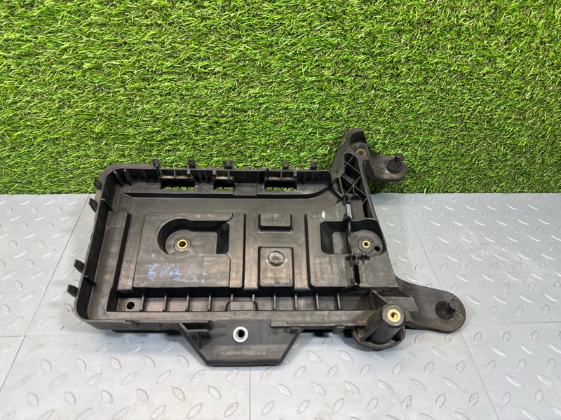 Крепление АКБ, 1000 рублей, Санкт-Петербург