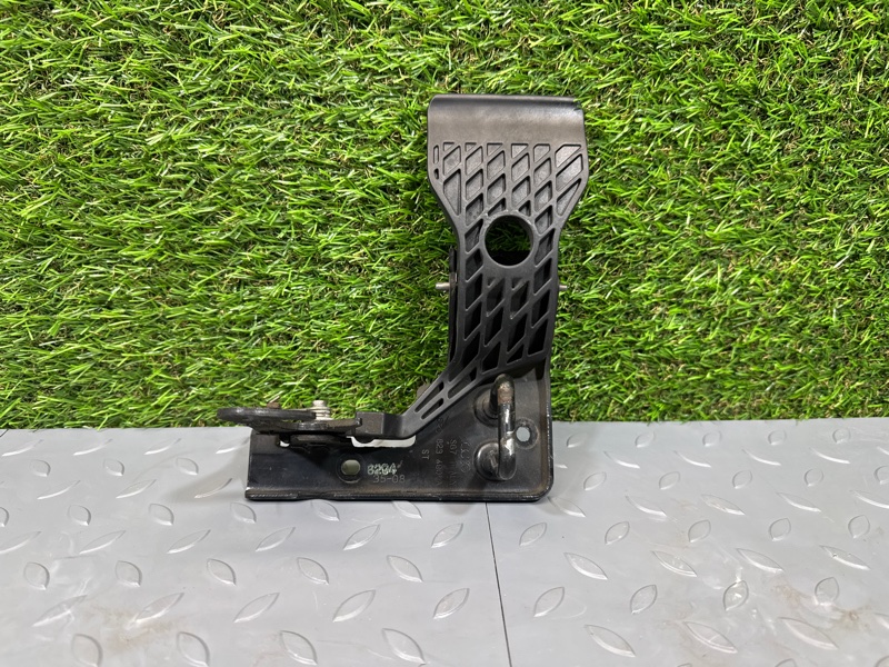 Крючок капота, 1000 рублей, Санкт-Петербург