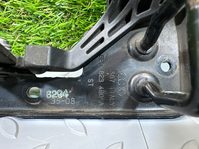 Крючок капота, 1000 рублей, Санкт-Петербург