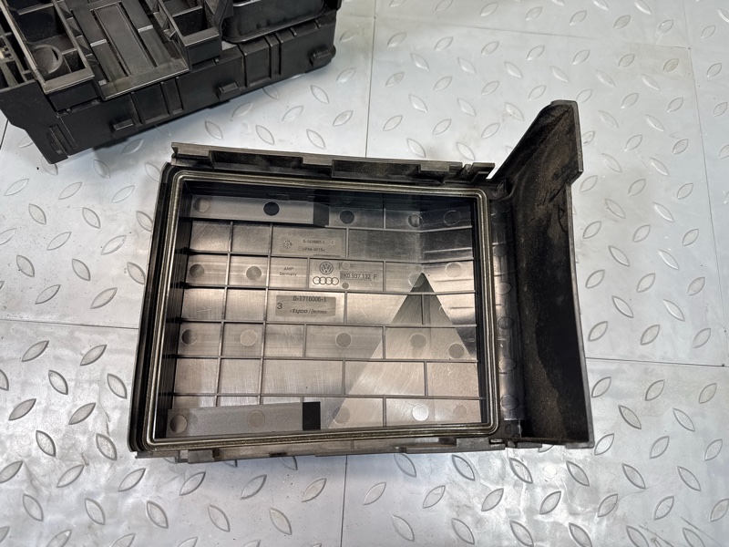 Блок предохранителей, 1800 рублей, Санкт-Петербург