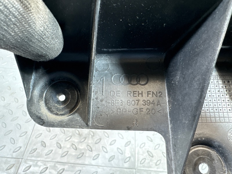 Направляющая бампера, 1000 рублей, Санкт-Петербург