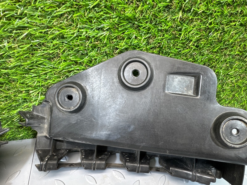 Направляющая бампера, 1000 рублей, Санкт-Петербург