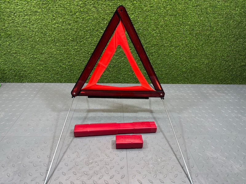 Знак аварийной остановки, 1000 рублей, Санкт-Петербург