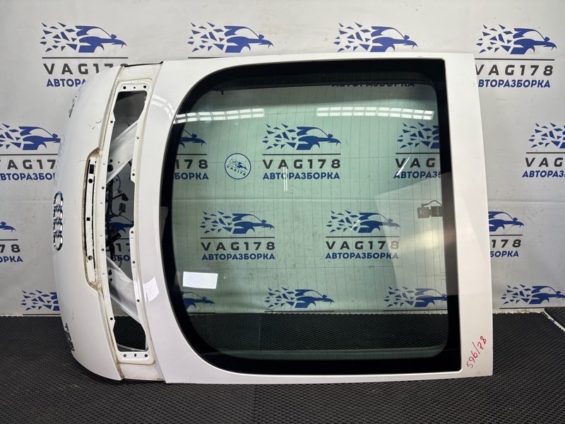 Дверь багажника, 5000 рублей, Санкт-Петербург