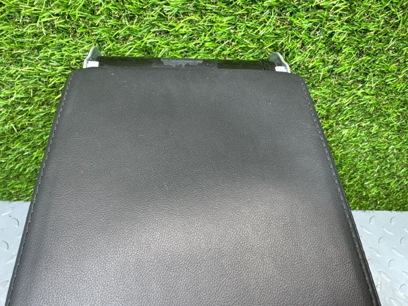 Подлокотник, 2000 рублей, Санкт-Петербург