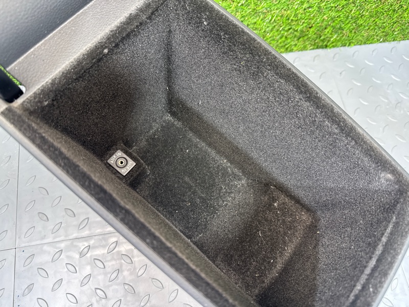 Подлокотник, 2000 рублей, Санкт-Петербург