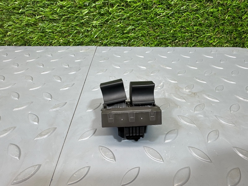 Блок управления стеклоподъемниками, 2000 рублей, Санкт-Петербург