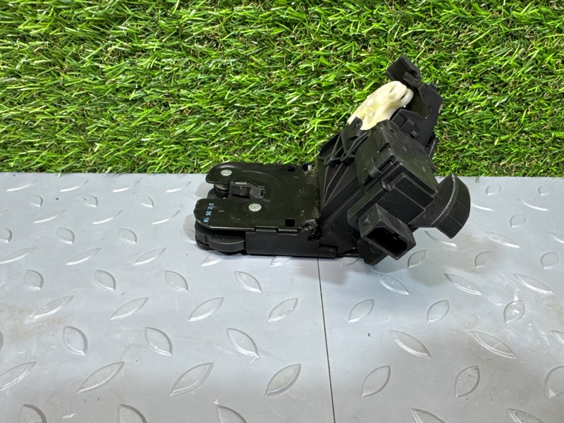 Замок багажника, 2500 рублей, Санкт-Петербург