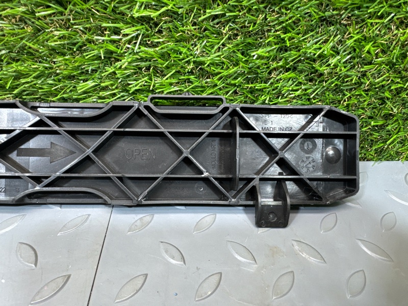 Крышка салонного фильтра, 1500 рублей, Санкт-Петербург