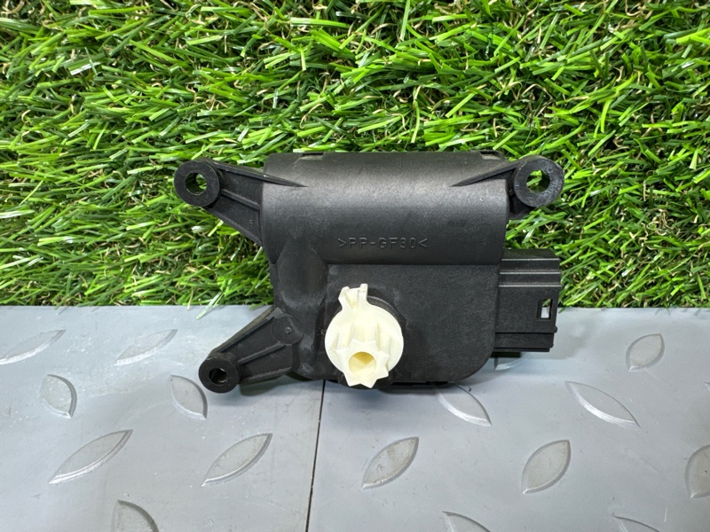 Моторчик заслонки отопителя, 1000 рублей, Санкт-Петербург