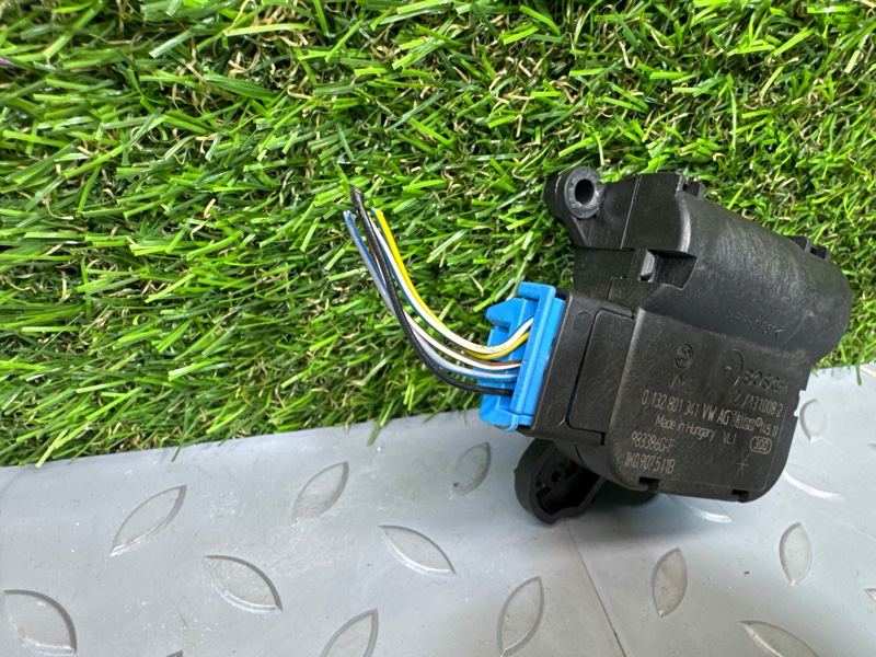 Моторчик заслонки отопителя, 1000 рублей, Санкт-Петербург