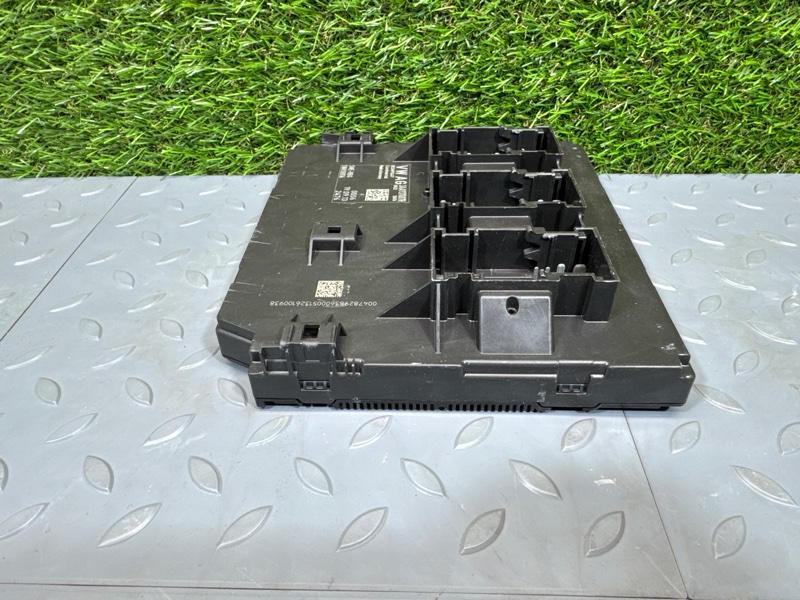 Блок управления бортовой сети, 2000 рублей, Санкт-Петербург