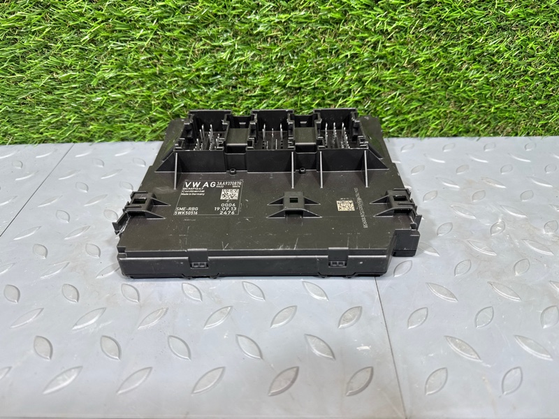 Блок управления бортовой сети, 2000 рублей, Санкт-Петербург