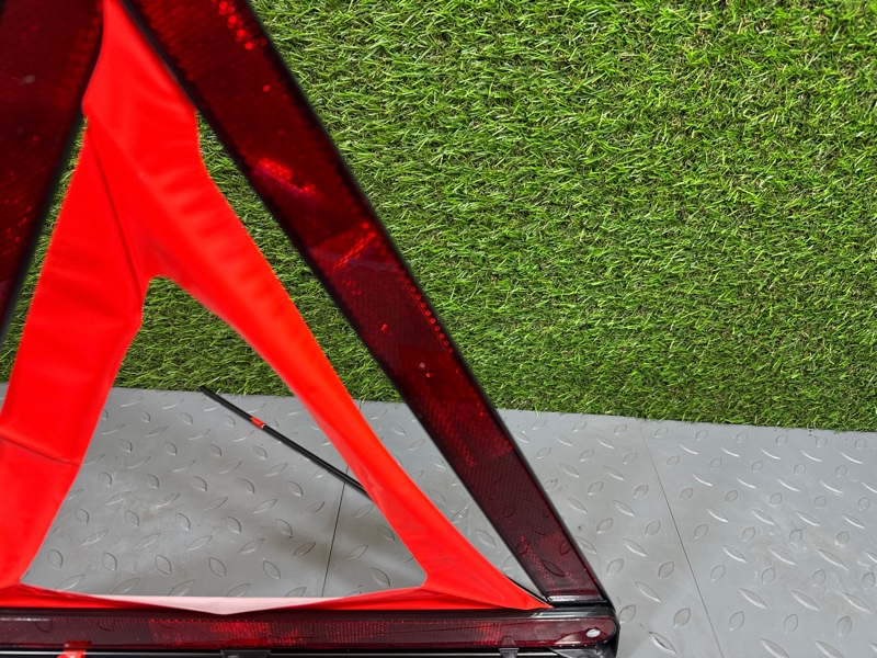 Знак аварийной остановки, 1000 рублей, Санкт-Петербург