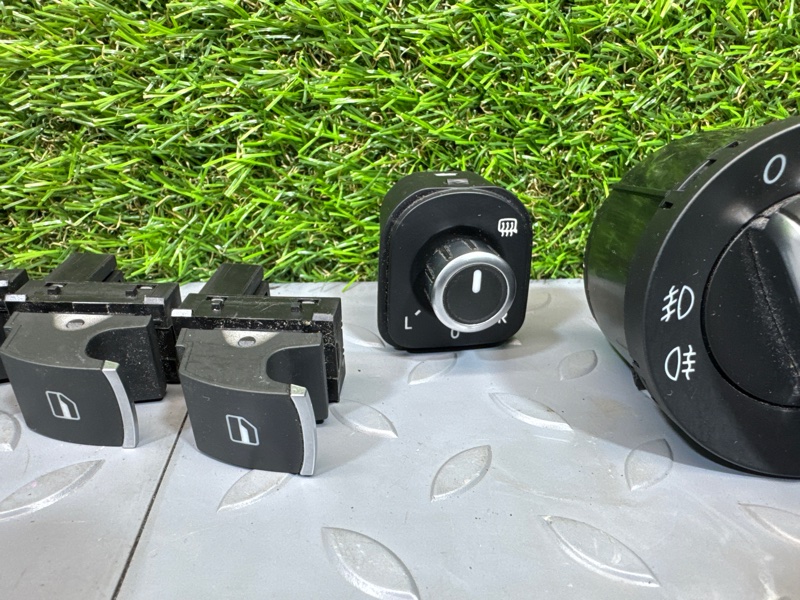 Переключатель света фар, 5000 рублей, Санкт-Петербург