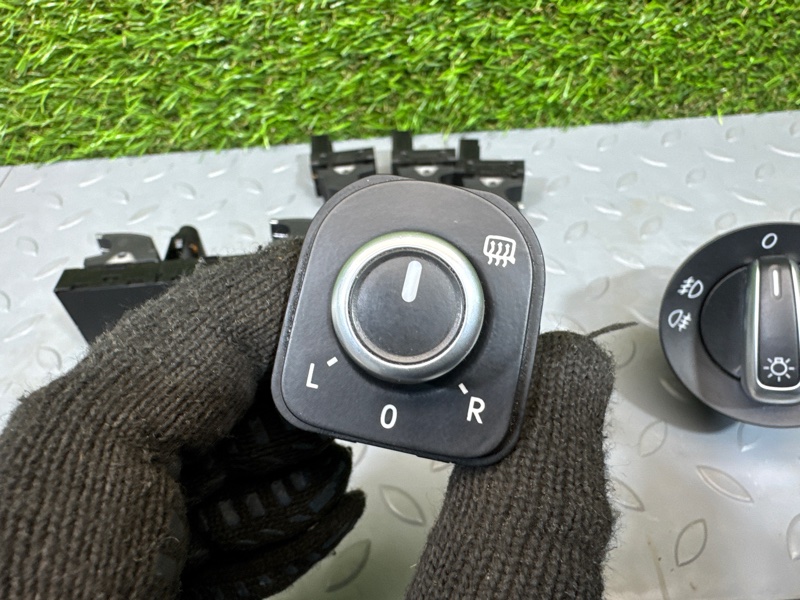 Переключатель света фар, 5000 рублей, Санкт-Петербург