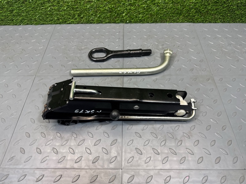 Домкрат, 3000 рублей, Санкт-Петербург