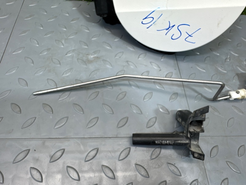 Лючок бензобака, 4000 рублей, Санкт-Петербург