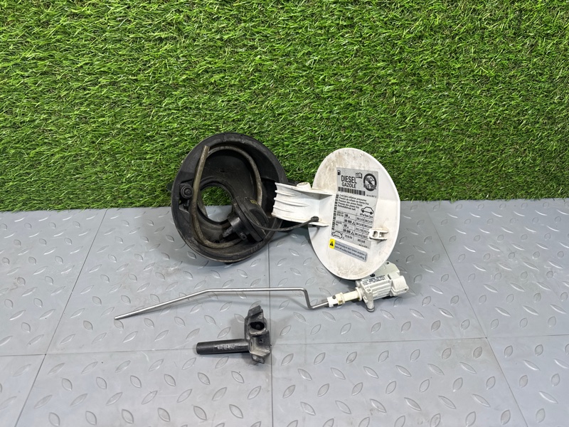 Лючок бензобака, 4000 рублей, Санкт-Петербург