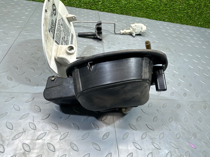 Лючок бензобака, 4000 рублей, Санкт-Петербург