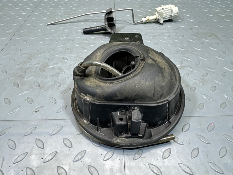 Лючок бензобака, 4000 рублей, Санкт-Петербург