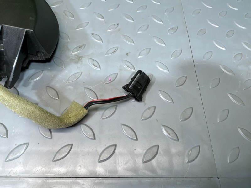 Крышка зеркала, 1500 рублей, Санкт-Петербург