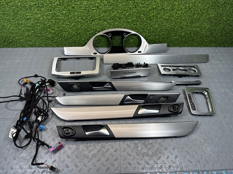 Накладка декоративная, 50000 рублей, Санкт-Петербург