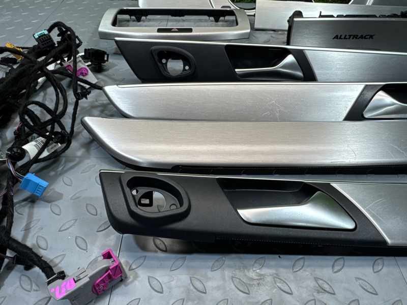 Накладка декоративная, 50000 рублей, Санкт-Петербург