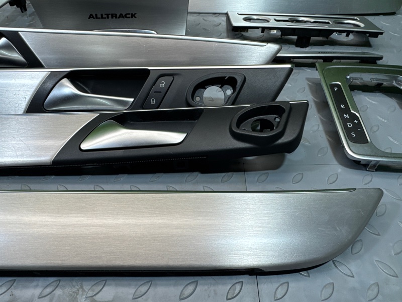 Накладка декоративная, 50000 рублей, Санкт-Петербург