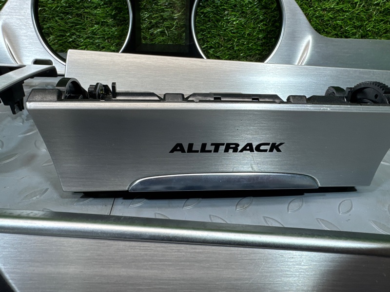 Накладка декоративная, 50000 рублей, Санкт-Петербург