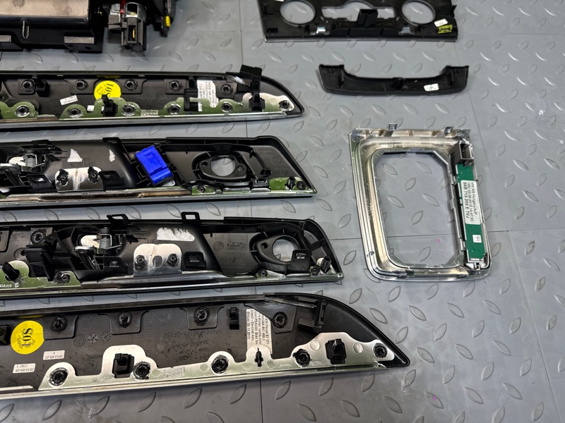 Накладка декоративная, 50000 рублей, Санкт-Петербург