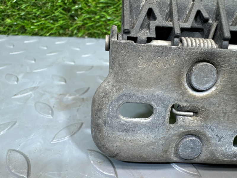 Крючок капота, 1100 рублей, Санкт-Петербург