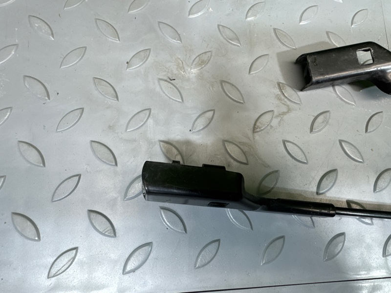 Поводок стеклоочистителя, 1500 рублей, Санкт-Петербург