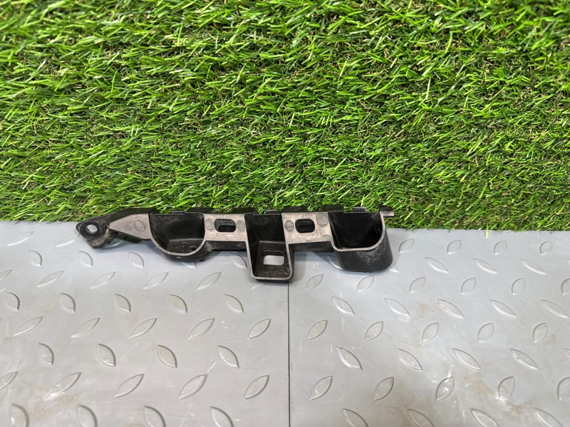 Направляющая бампера, 1100 рублей, Санкт-Петербург