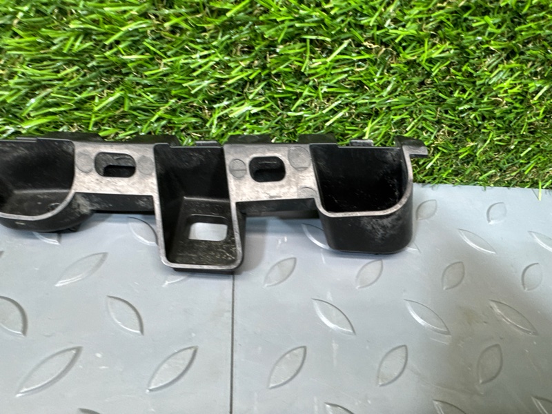 Направляющая бампера, 1100 рублей, Санкт-Петербург