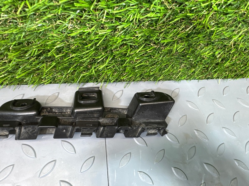 Направляющая бампера, 1100 рублей, Санкт-Петербург