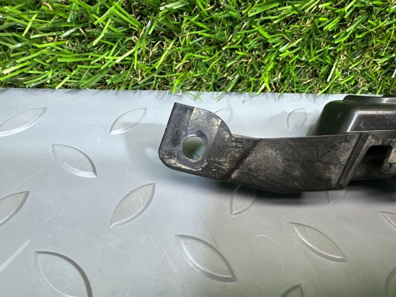 Направляющая бампера, 1100 рублей, Санкт-Петербург