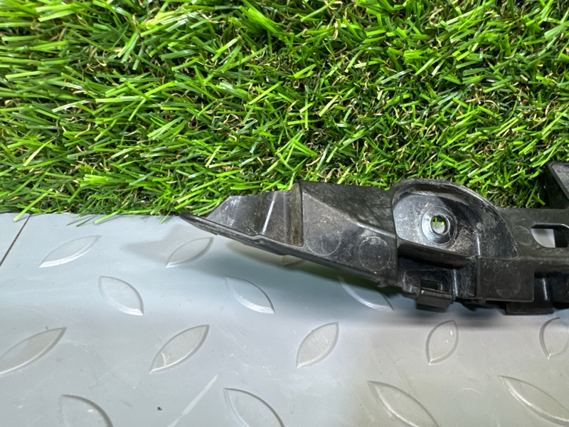 Направляющая бампера, 1100 рублей, Санкт-Петербург